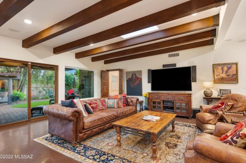 2100 4 St, Tucson AZ 85705-7806 exterior