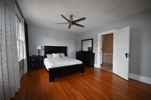 1122 King Ave, Pittsburgh PA 15206-1436 exterior