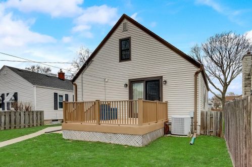 3822 52nd St, Milwaukee WI  53216-2308 exterior