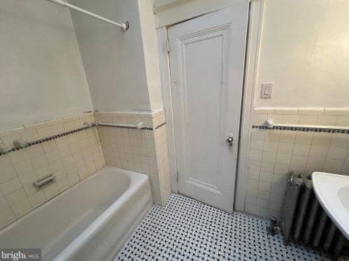 4243 Cottman Ave, Philadelphia PA 19149-1606 exterior