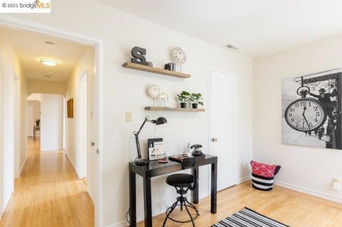 1424 Harmon St, Berkeley CA 94703-2725 exterior