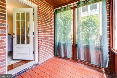 6806 Belford Dr, Silver Spring MD 20912-4841 exterior