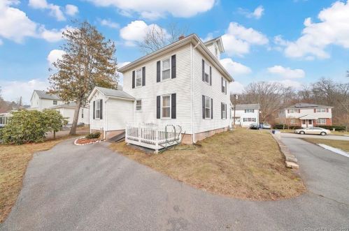 46 Glenwood St, Manchester CT  06040-6142 exterior