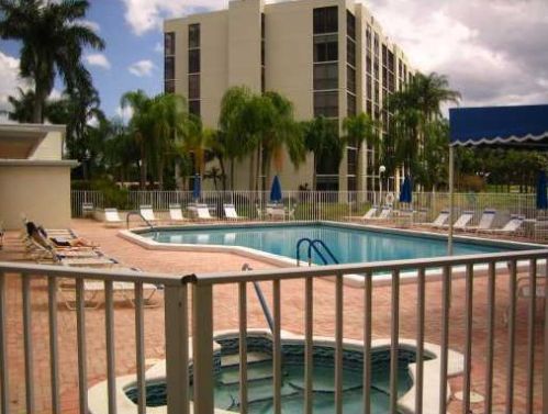 6662 Boca Del Mar Dr, Boca Raton FL  33433-5719 exterior