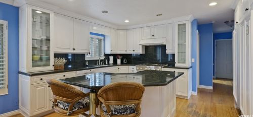 1925 Foxmoor Cir, Sandy, UT 84092-5265