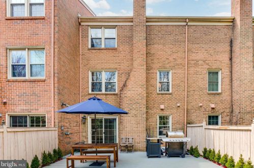 5819 Tudor Ln, Rockville MD 20852-2852 exterior