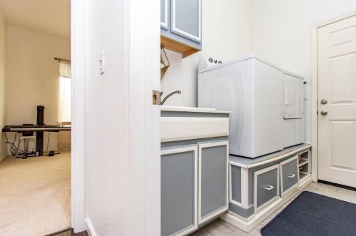 1072 Bennington Ave, Turlock CA  95382-0555 exterior