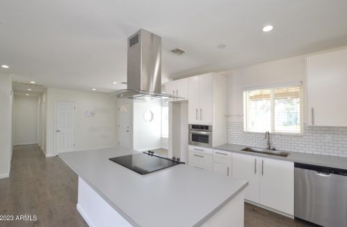 628 Ivanhoe St, Chandler AZ  85225-3984 exterior