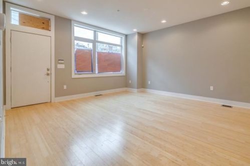 2730 George St, Philadelphia PA  19130-1211 exterior