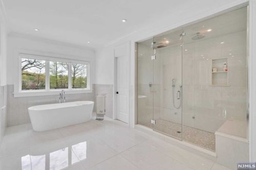 19 Duck Pond Rd, Demarest NJ  07627-2305 exterior