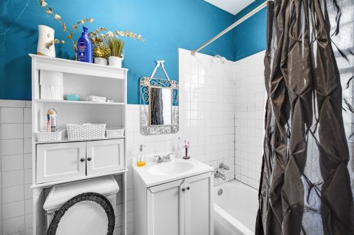 10530 Lafayette Ave, Chicago IL 60628-5520 exterior