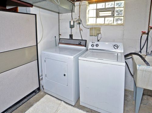 409 Beulah Rd, Pittsburgh PA 15235-4201 exterior