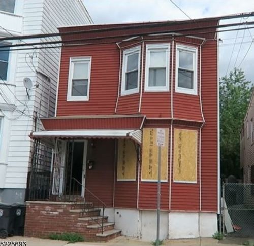 27 Highland Ave, Newark, NJ 07104-1106