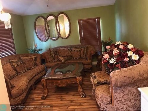 570 Ryder Rd, Fort Pierce FL 34953-6003 exterior