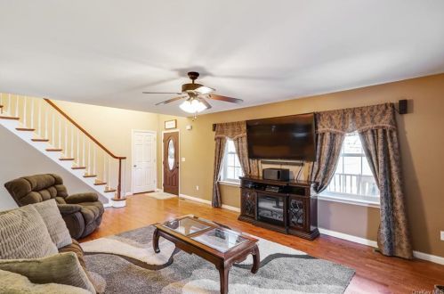 2066 Route 6, Middletown NY 10940-6159 exterior