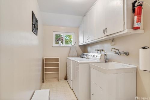 1678 Pepperwood Ct, Concord CA  94521-1126 exterior