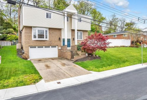 530 Southcrest Dr, Pittsburgh, PA 15226-1136