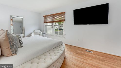 6386 Patience Ct, Alexandria VA 22315-3426 exterior