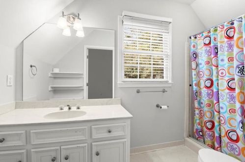 100 Riv Holw Ct, Duluth GA 30096-2414 exterior