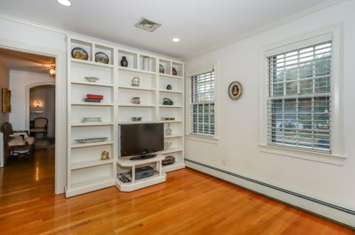 160 High St, Canton MA 02021-3654 exterior