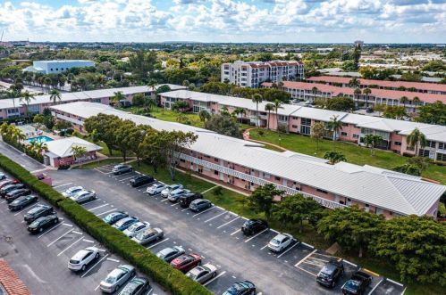 300 20th St, Boca Raton FL 33431-8137 exterior