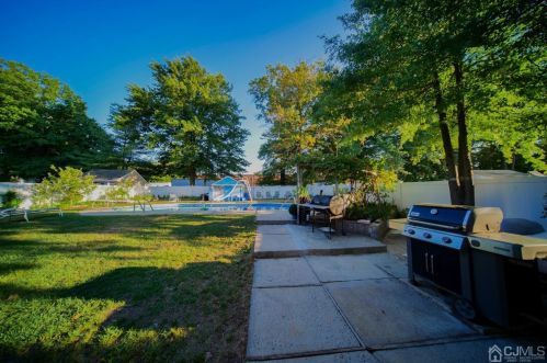 7 Stima Ave, Carteret NJ 07008-1214 exterior