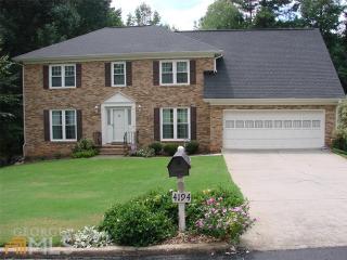 4194 King Richard Ct, Lithonia GA  30039-4284 exterior