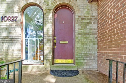 10927 Deborah Dr, Rockville MD  20854-2718 exterior