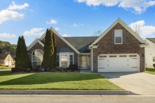 2725 Hillvale Cove Dr, Lithonia, GA 30058-1872