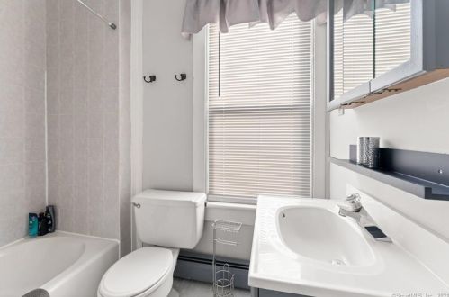 12 Prospect Ave, Norwalk CT 06850-3705 exterior