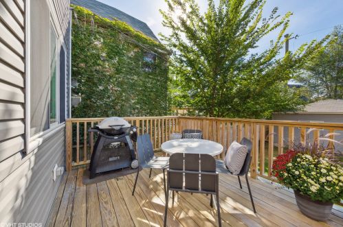 2040 Hamlin Ave, Chicago IL 60647-1010 exterior