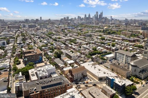 1147 4th St, Philadelphia PA  19147-0052 exterior