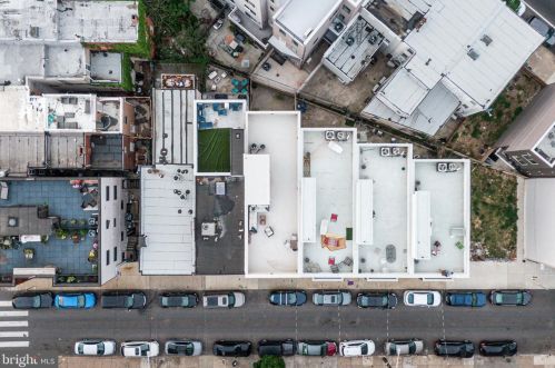 1517 Brown St, Philadelphia PA  19130-2905 exterior