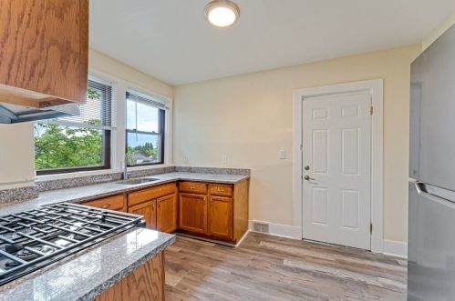 3124 Landis St, Pittsburgh PA 15204-1715 exterior