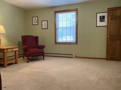 14 Brookwood Dr, Concord NH 03301-1800 exterior