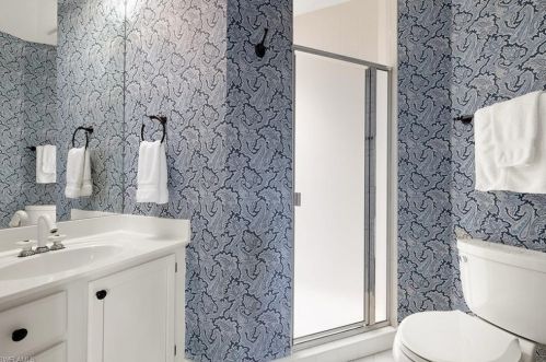 24 Casa Mar Ln, Naples FL 34103-3685 exterior