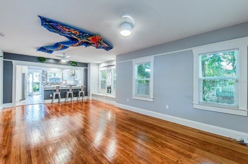 905 Cayuga St, Tampa FL 33603-4216 exterior