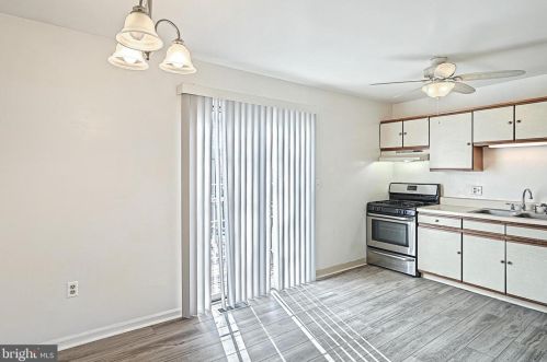 154 Ctr St, Hanover PA 17331-2828 exterior