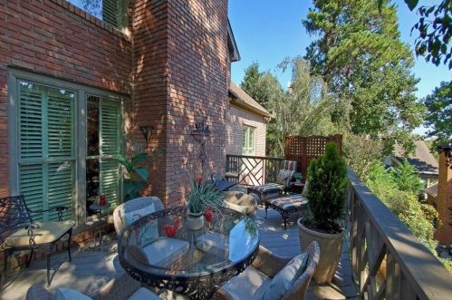 115 Grosvenor Pl, Atlanta GA 30328-4851 exterior