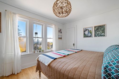 703 13 St, Duluth MN 55811-2703 exterior