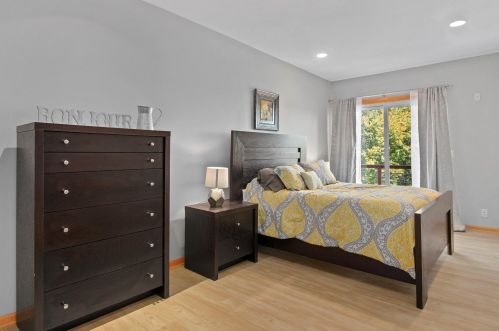 2001 Booth St, Milwaukee WI 53212-3403 exterior