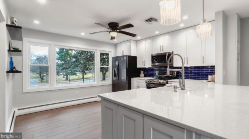 14600 Fairacres Rd, Silver Spring MD  20905-4432 exterior