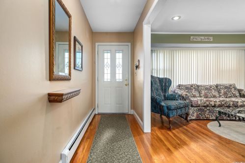 76 Burton Ln, Commack, NY 11725-1941