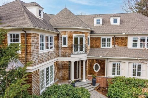 375 Lee St, Brookline, MA 02445-5914