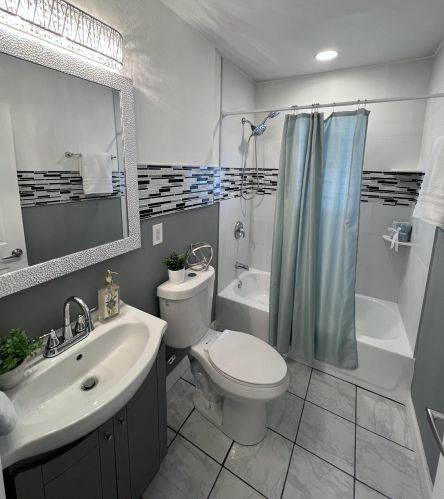 6623 52nd St, Milwaukee WI  53223-6038 exterior