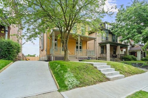 131 Marshall Ave, Pittsburgh PA 15214-2723 exterior