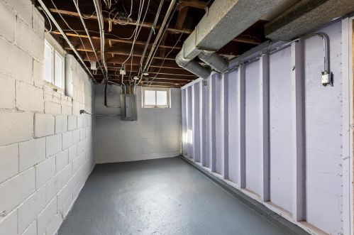 1968 83, Milwaukee WI 53213-2128 exterior