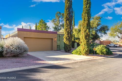 4730 Silver Pl, Tucson, AZ 85712-5706