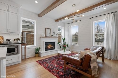 3010 Spaulding Ave, Chicago, IL 60618-6809