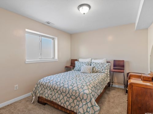 8211 1520, Taylorsville UT 84084-2420 exterior